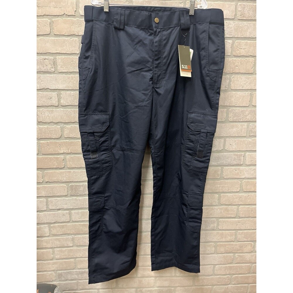 511 tactical Men’s Pants Sz 42/32 navy blue cargo military NWT